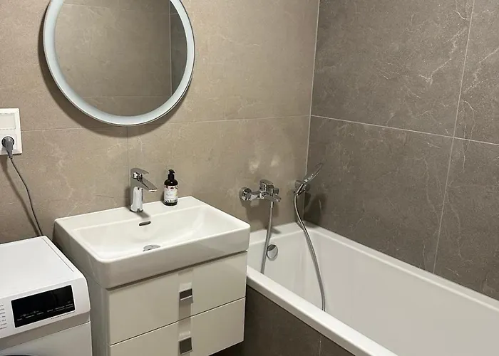 Appartement 2 In Downtown,free Parking,late Check-out,big Balcony