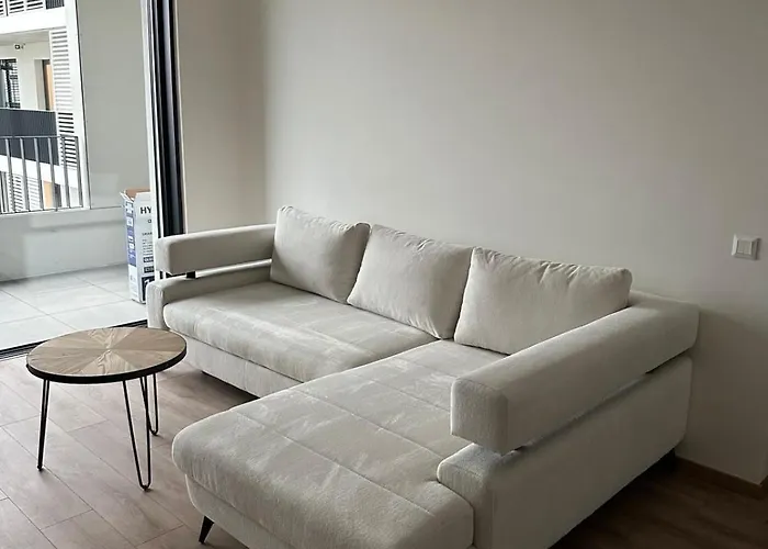 2 In Downtown,free Parking,late Check-out,big Balcony Apartament Bratislava